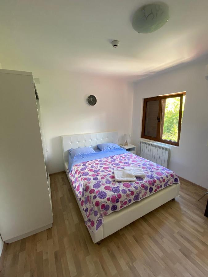 Apartments Family تيفات المظهر الخارجي الصورة