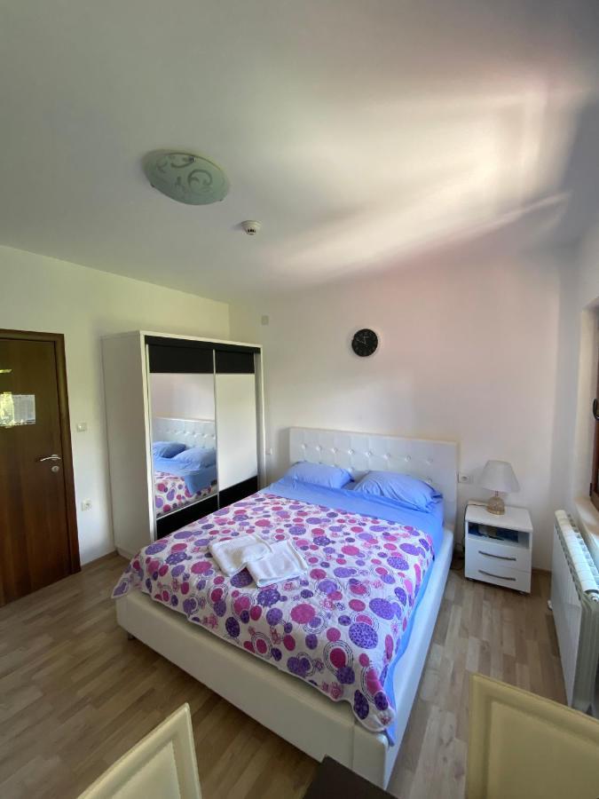 Apartments Family تيفات المظهر الخارجي الصورة