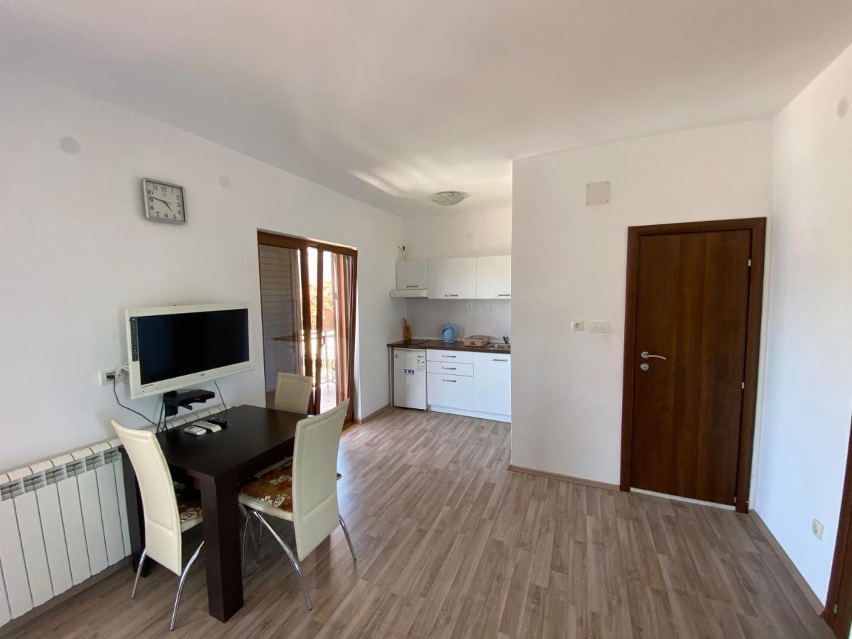 Apartments Family تيفات المظهر الخارجي الصورة