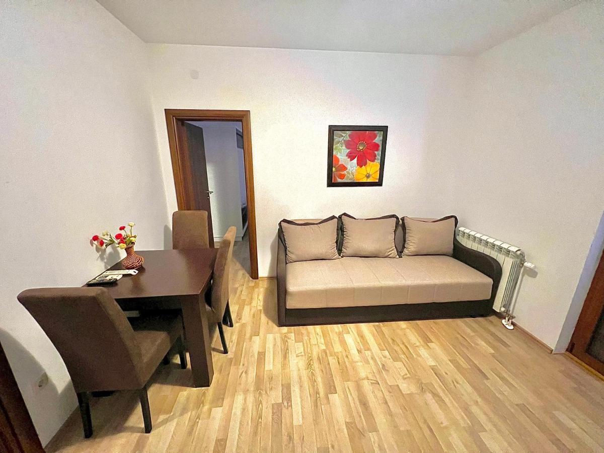 Apartments Family تيفات المظهر الخارجي الصورة